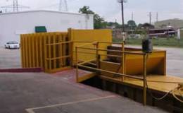4 yard pre-crusher stationary compactor